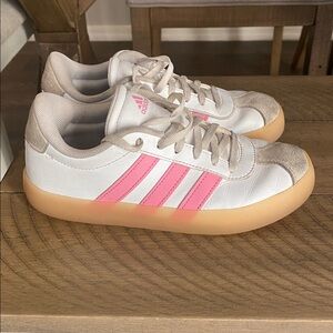 Kids VL Court Adidas White Sneakers Little/Big kid